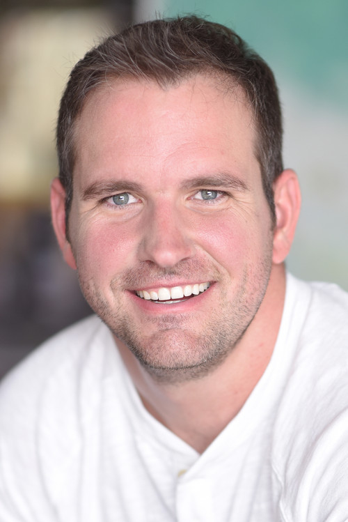 Andrew Keller as Armed Guard