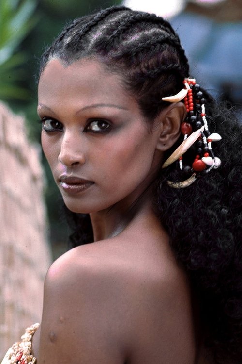 Zeudi Araya as Tesoro Houaua