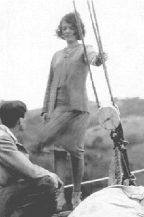 Tatiana Rey as Second woman