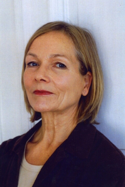 Petra Hinze as Beate Walter