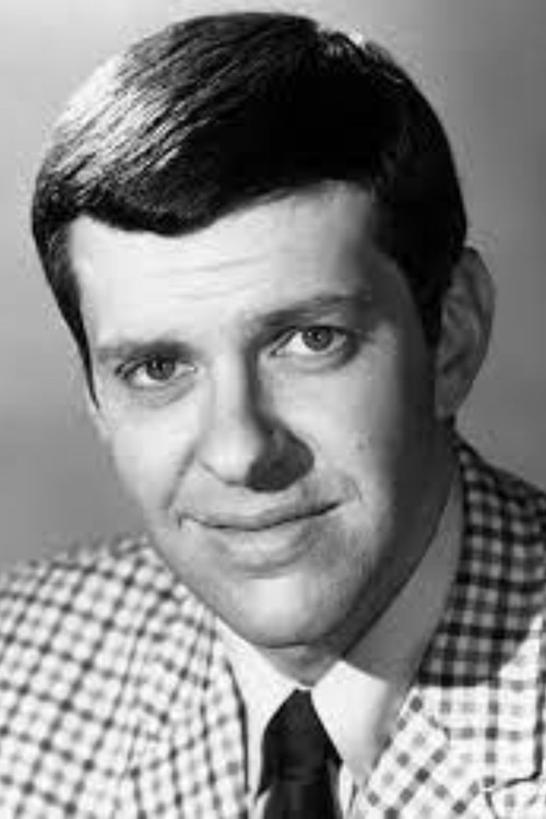 Jerry Fogel as Signal Corpsman