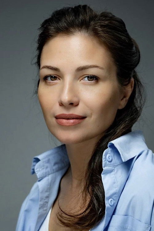 Anna Koroleva as prostitute in the club