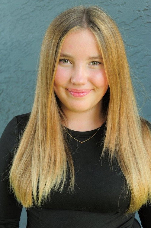 Sophia Duncan as Grace