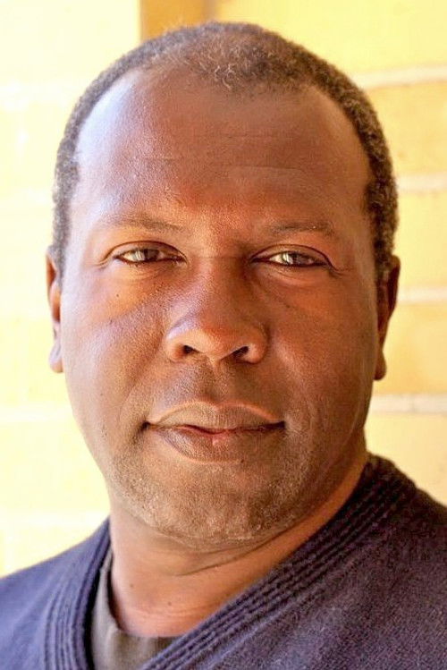 Roy Lewis as Carriage Man