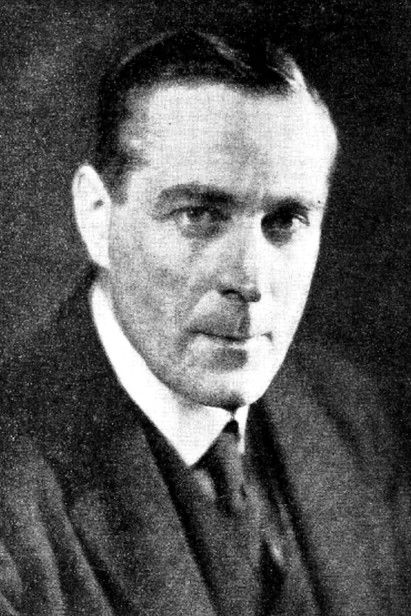 Fred Raynham as Baron von Rochow