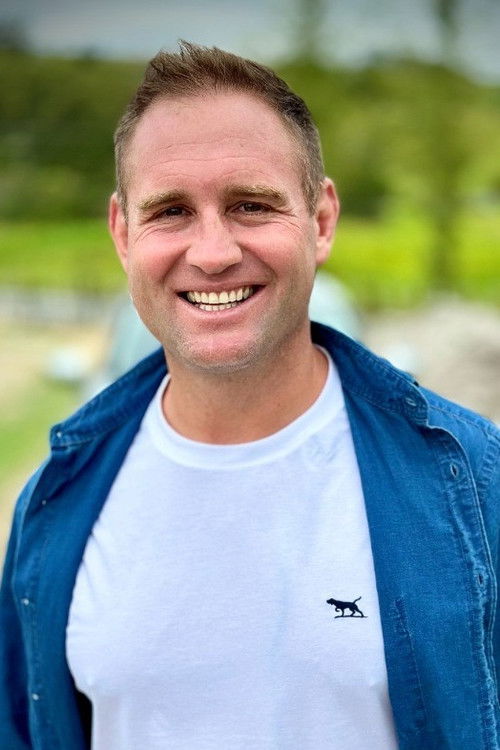 Andy Ellis as Self - Presenter