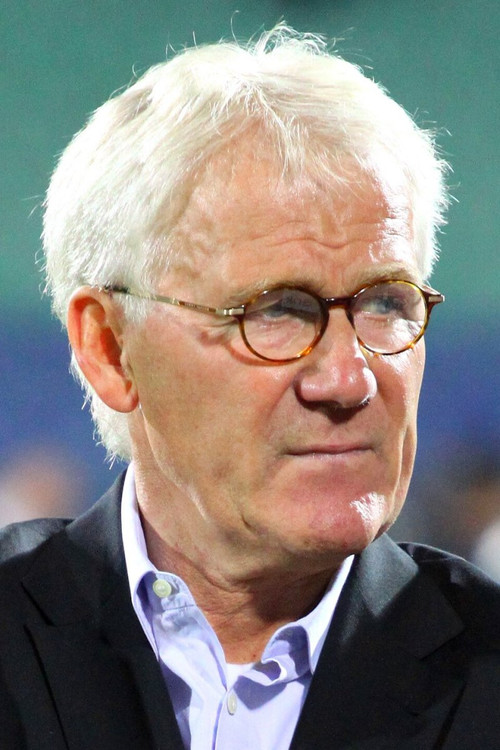 Morten Olsen as Morten Olsen