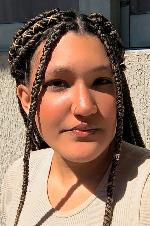 Moon Franco Van Hauwe as Íris