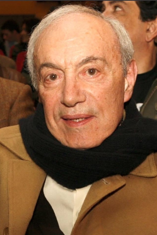 Joaquim Rosa as João - the farm tenant