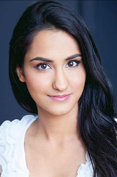 Amrit Kaur as Azra Malik / Young Mariam