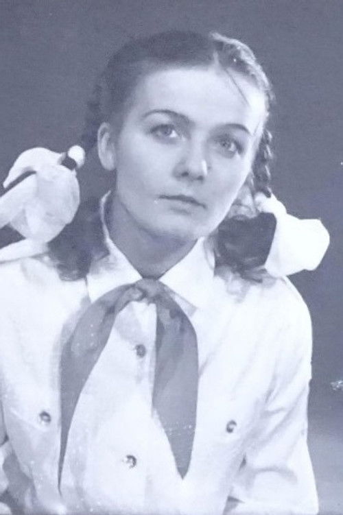Lyubov Povolotskaya as Maya's mother