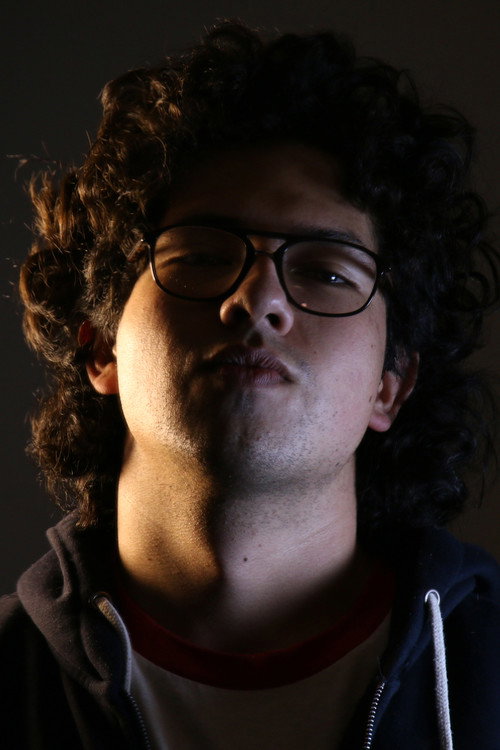 Julian Mora as Hombre Espejo