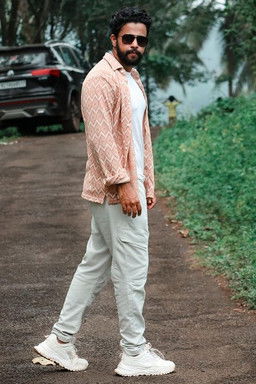 Rahesh Ravi as Doctor