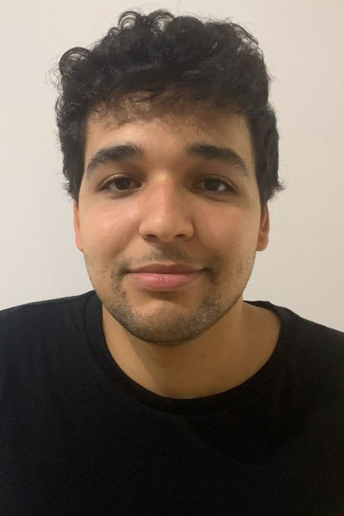 Luis Juliá Alvarez as Luis