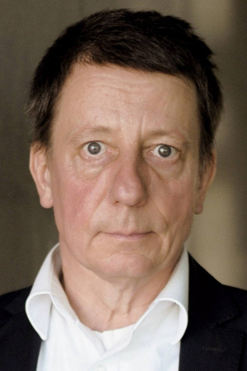 Steffen Scheumann as Knuti