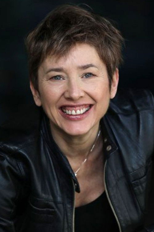 Diana Anselmo as Giraffa (voice)