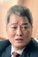 Kim Yoon-hong as 