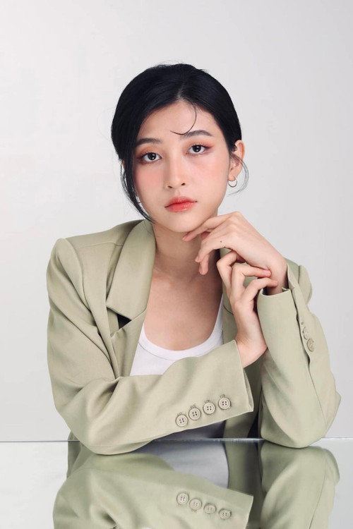 Kim Chi as Giang Linh