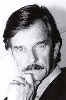 Bernd Stephan as Phil