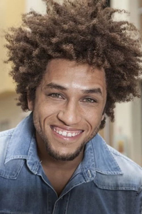 Bruno Quixote as Serginho