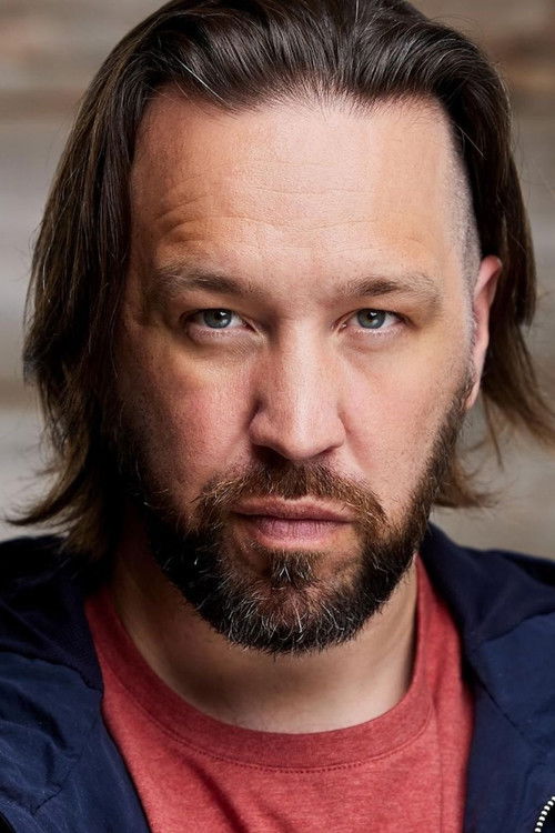 DL MacDonald as Gale