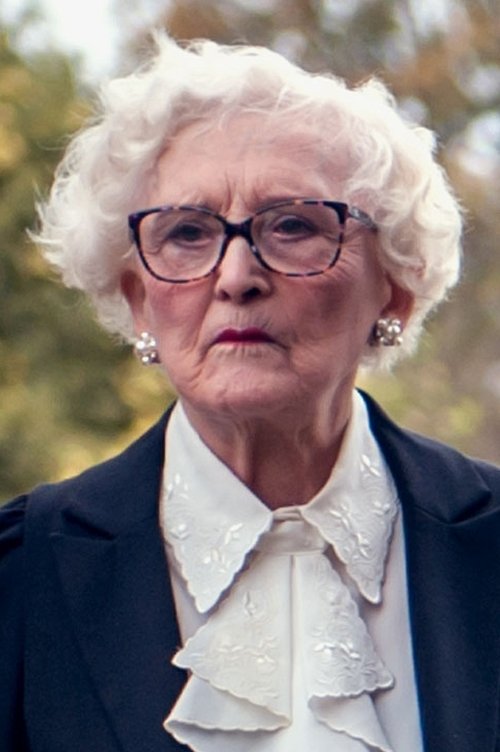 Laura June Hudson as Granny Mo