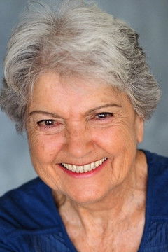 Francine Olivier as Mme testanière