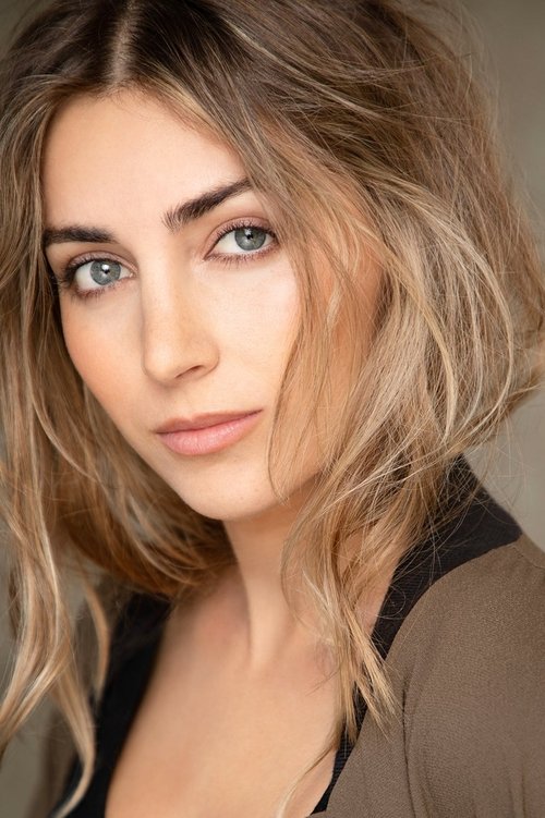 Emelia Hartford as Clapper