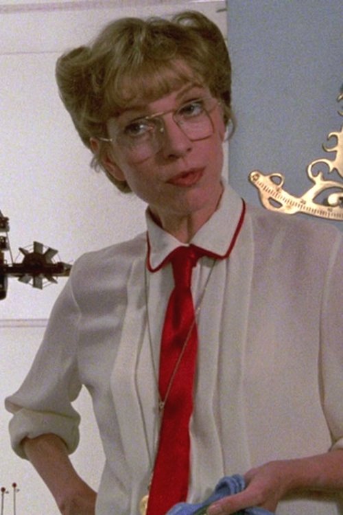 Karen Leslie-Lyttle as Girl in Pub