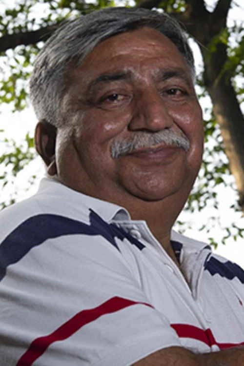 Naresh Gosain as Mishra Ji