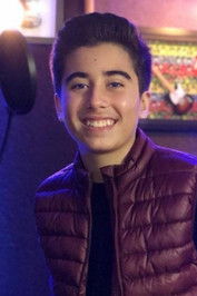 Lorenzo Tarantelli as Vini Criança