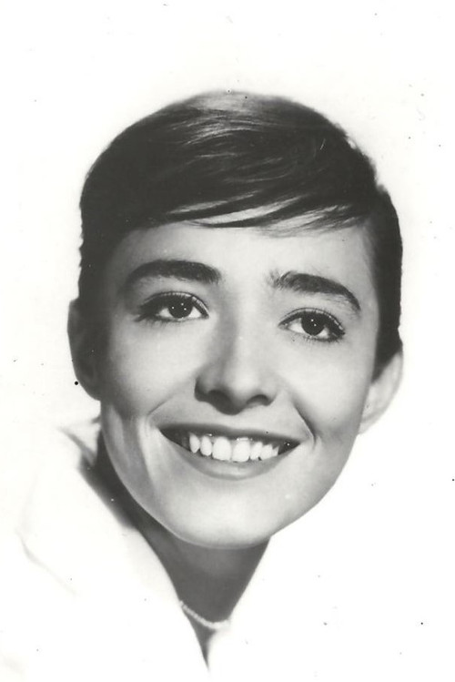 Pina Pellicer as Louisa