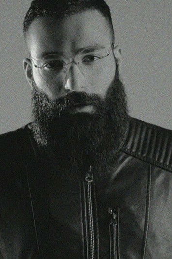 Hamid Sefat as Aslan