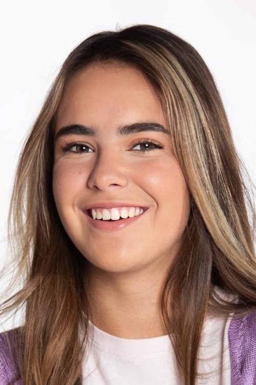 Estefi Merelles as Regina