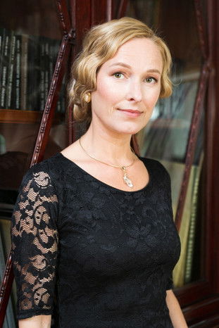 Kristīne Nevarauska as Anna