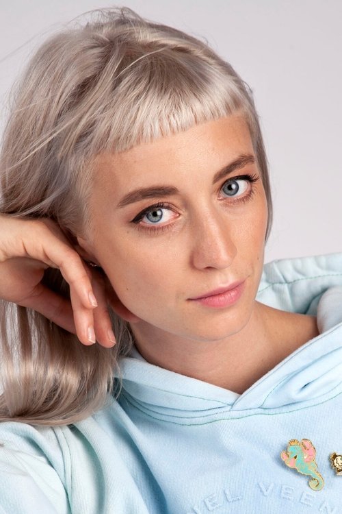 Adele Thele Robam as The Girl