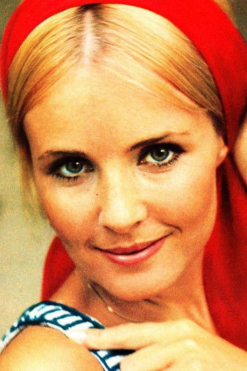 Marie-France Boyer as Sophie