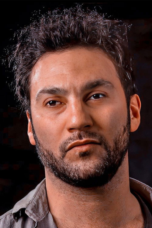 Carlos Donoso as Rolando De La Fuente