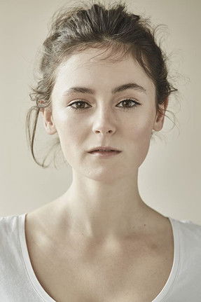 Lea van Acken as Idilia Dubb