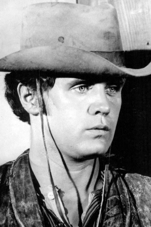 Mark Slade as Patrick Hollis