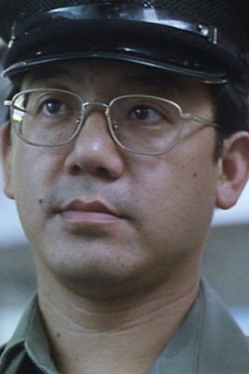 Simon Cheung Yuk-San as Cop