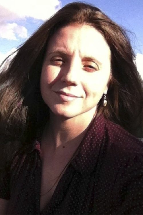 Natália Lorda as Paula