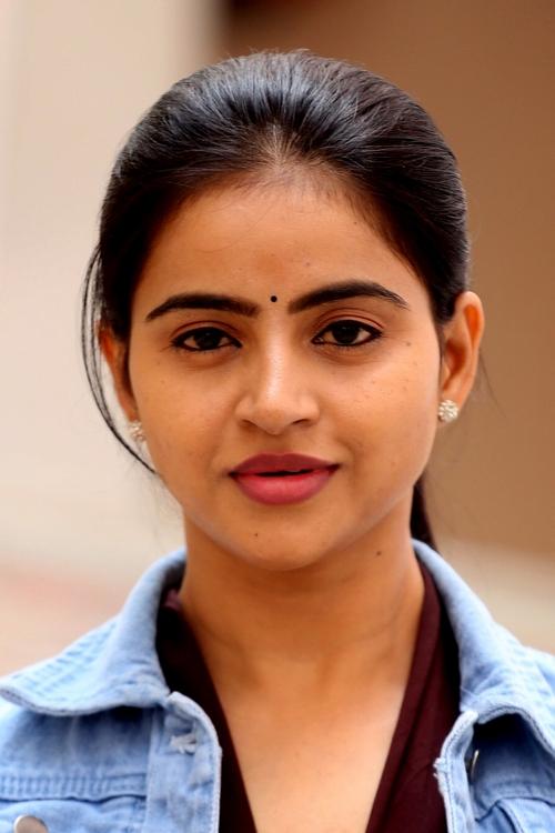Naveena Reddy as 