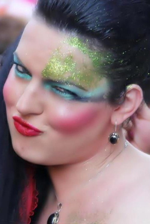 Göksu Başaran as Tavesti