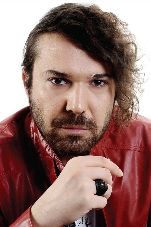 Halil Sezai Paracıkoğlu as Ersan