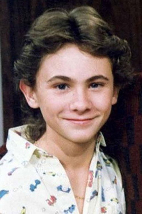 Luis Mario Quiroz as Fred / Eric