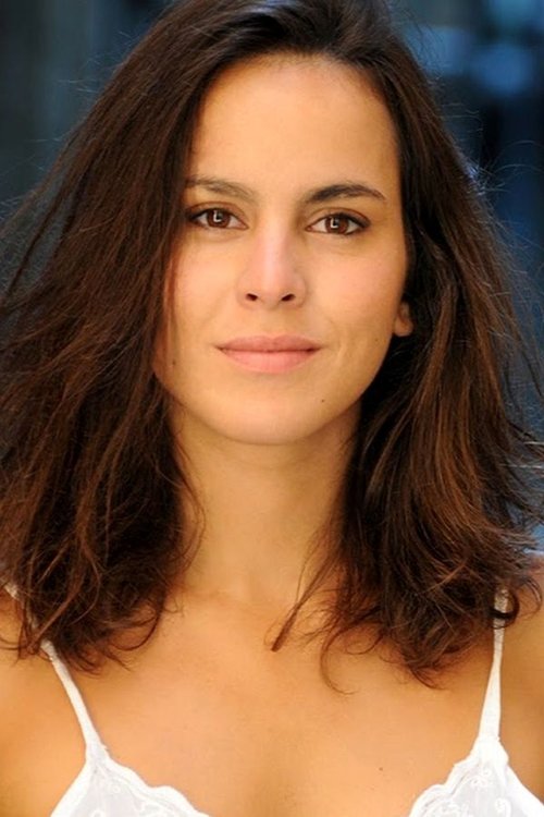 Arlin Sagués as Young Lourdes