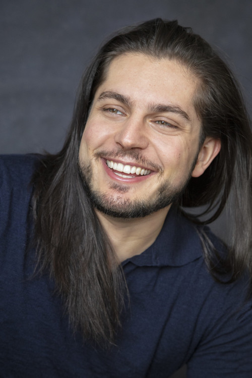 Alexander Wauthier as Andre Delacroix