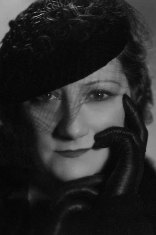 Blanca Podestá as Manuelita Rosas