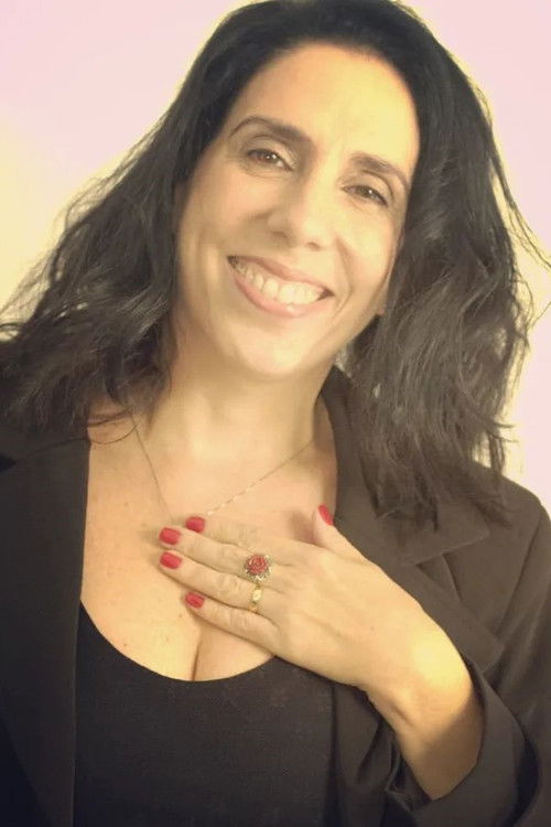 Juliana Guimarães as Laura (Parque de Diversões)